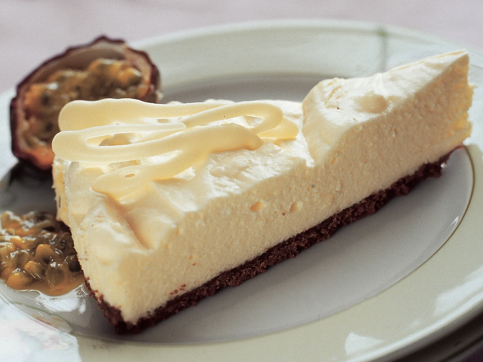 Valkosuklaa-juustokakku