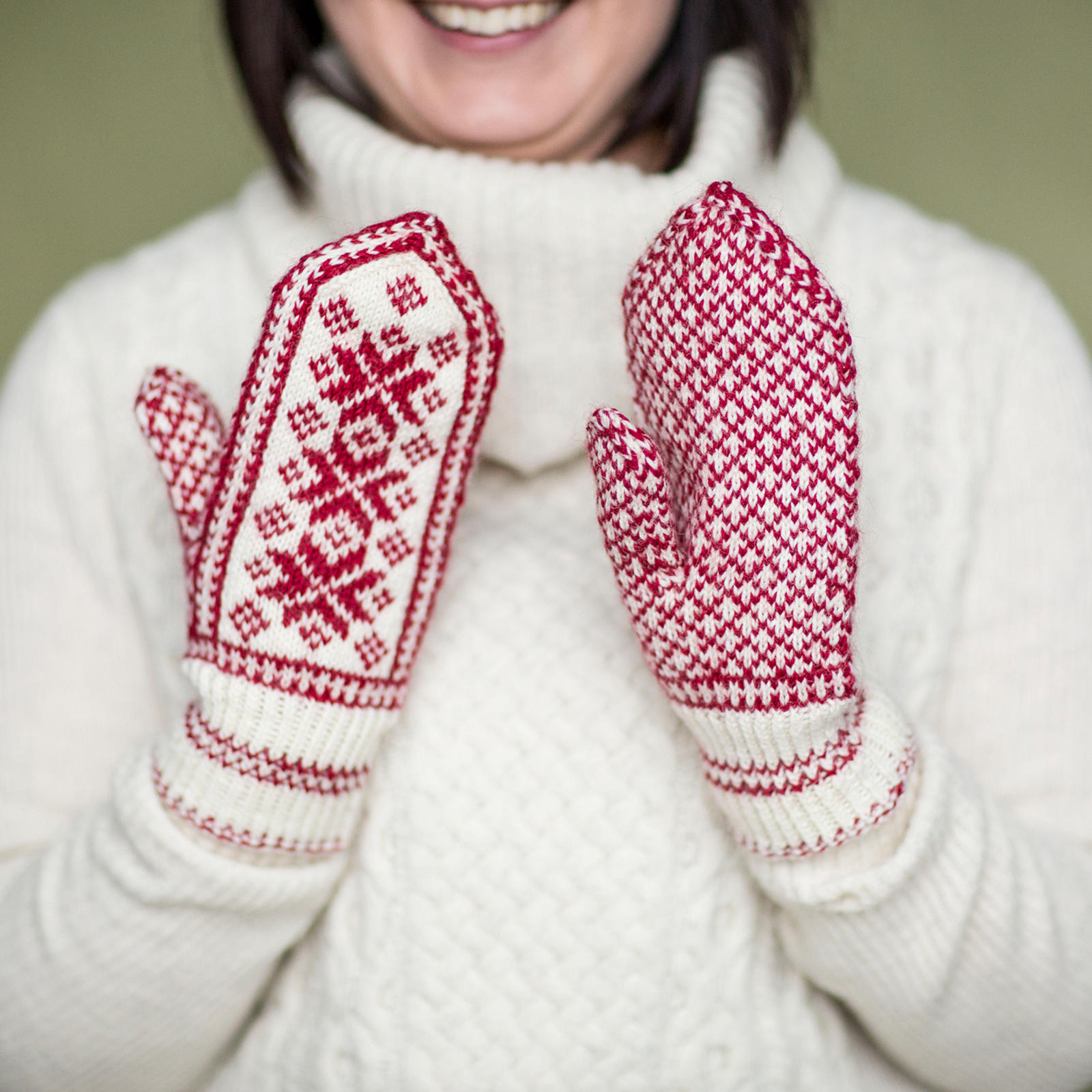 Perinteiset kirjoneulelapaset