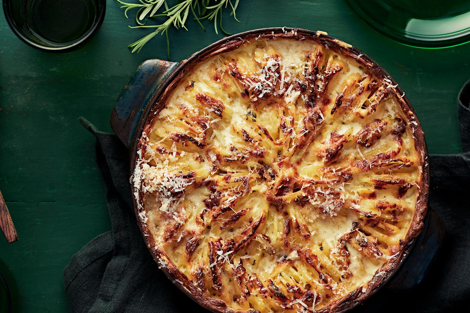 Juustoinen perunagratiini