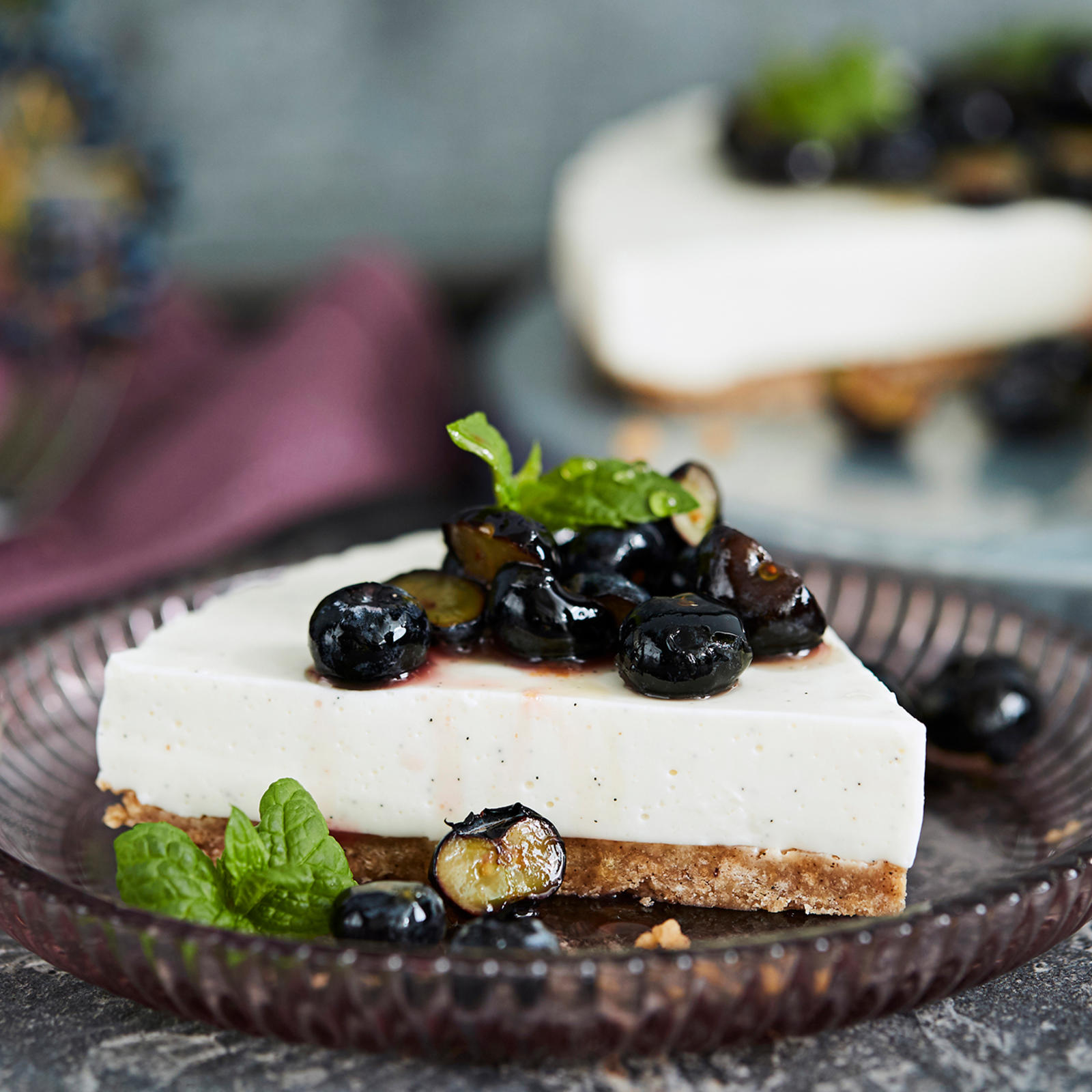 Mustikkainen pannacottakakku