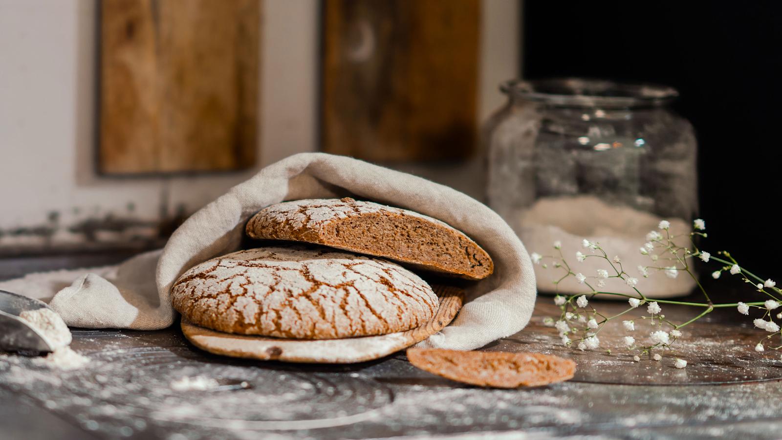 Rapeakuorinen ruisleipä