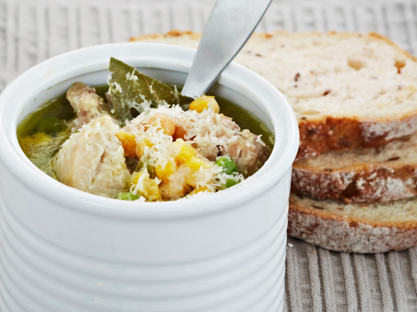 Sitruksinen kanakeitto