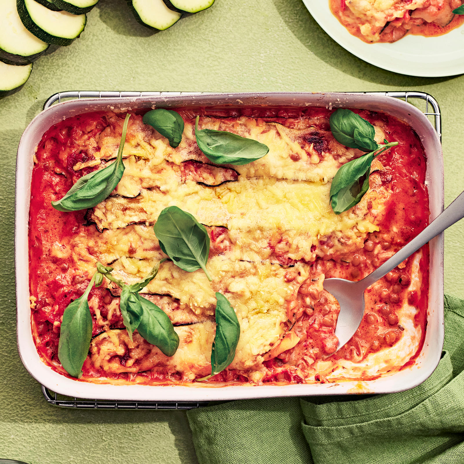 Vegaaninen kesäkurpitsalasagne