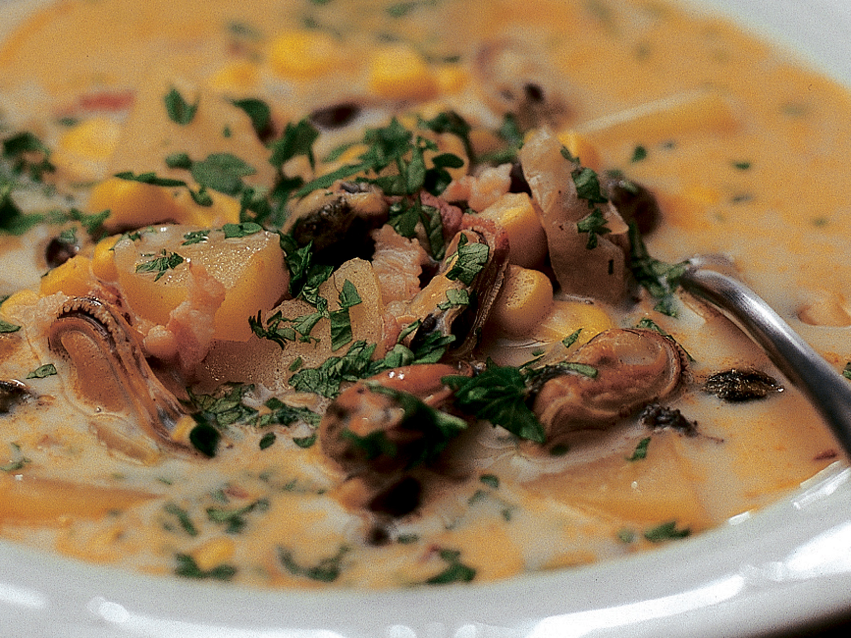 Kesämökin clam chowder eli simpukkakeitto