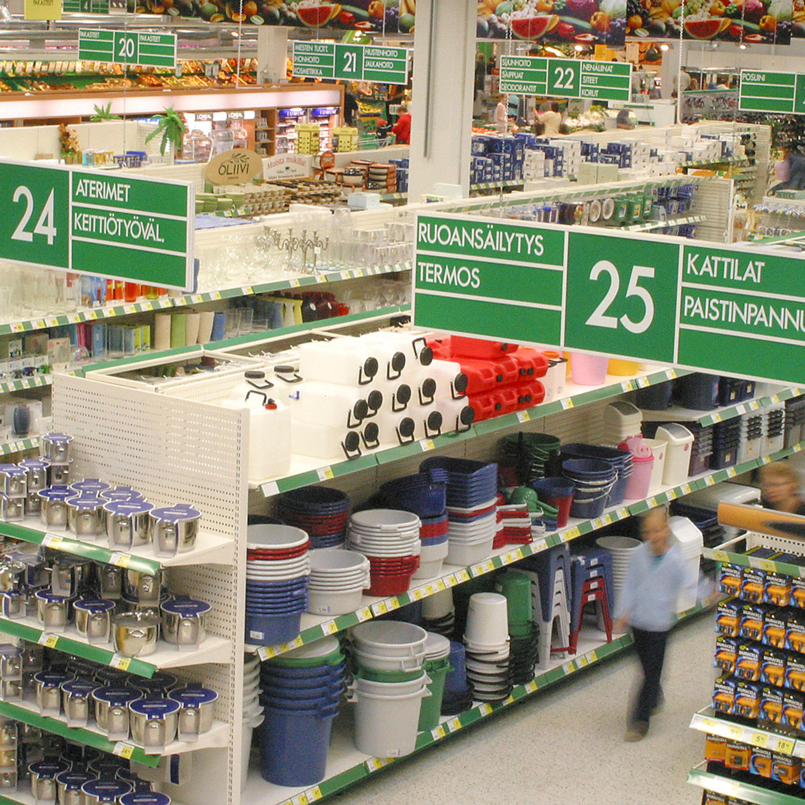 Prisman käyttötavaroiden valikoima on laaja.