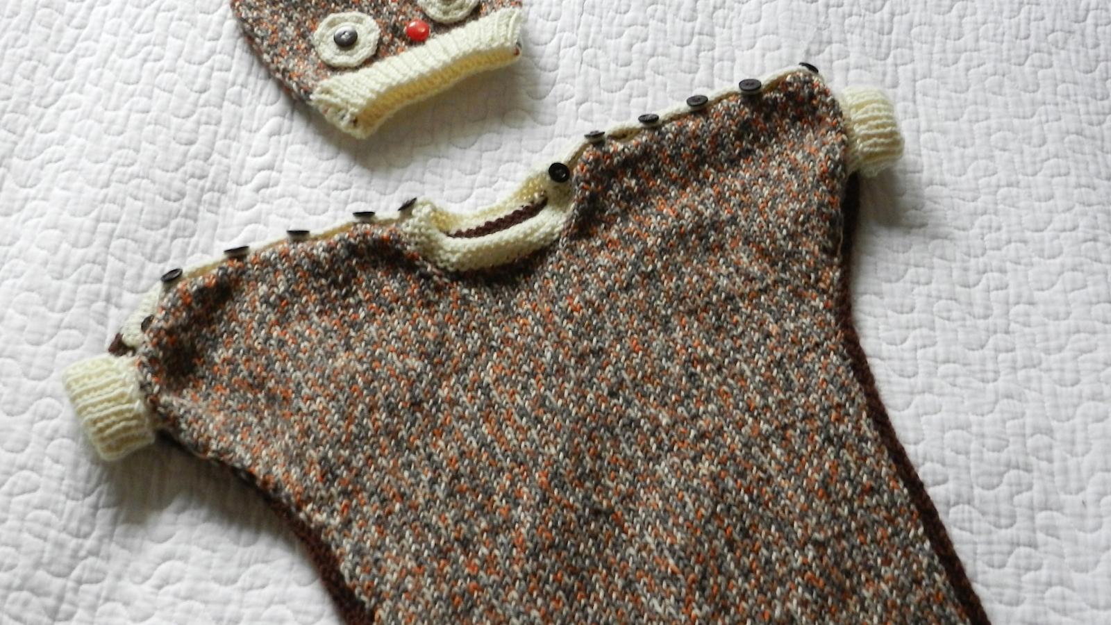 Unipussi ja pöllöaiheinen myssy lämmittävät vauvaa