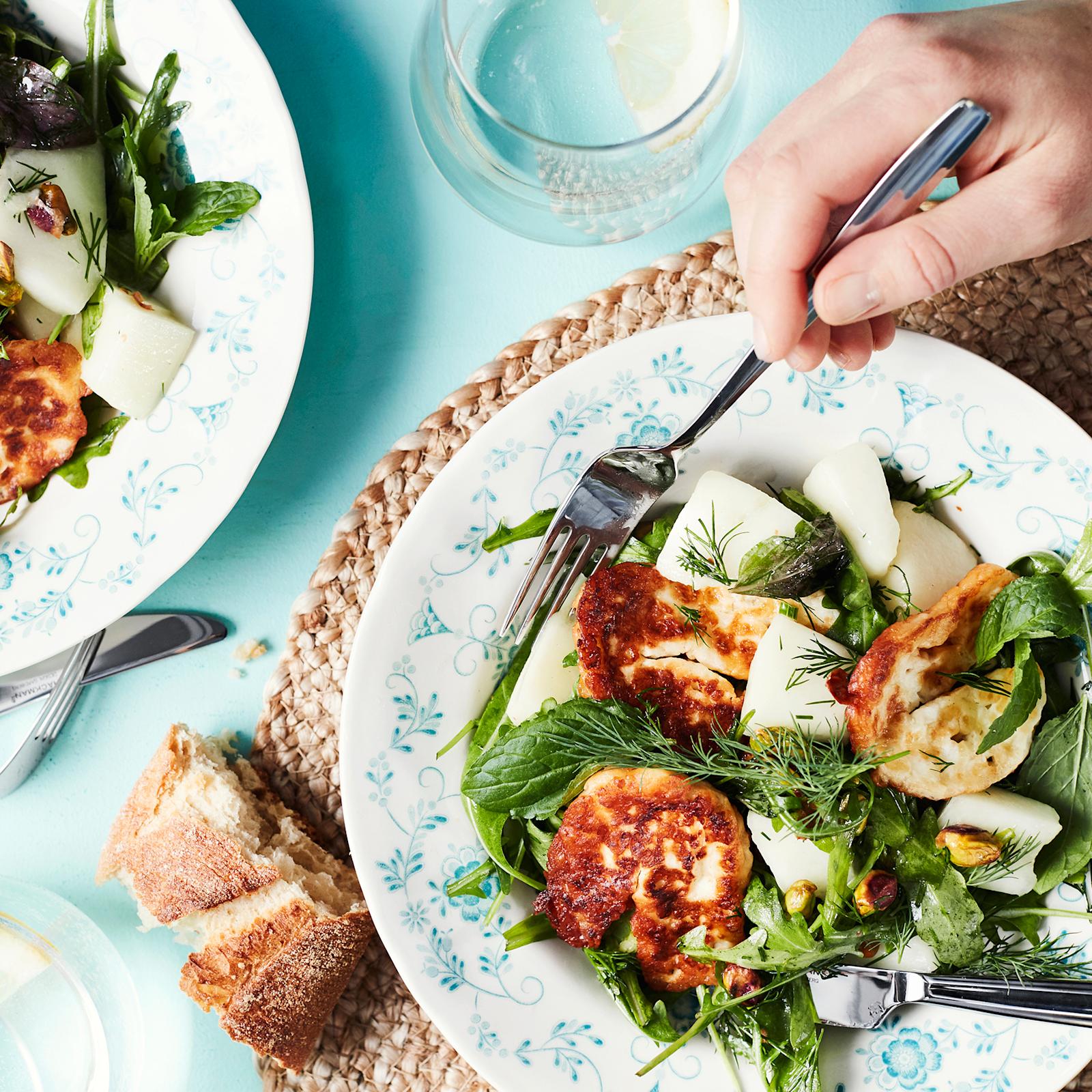 Halloum salaatti hunajamelonilla