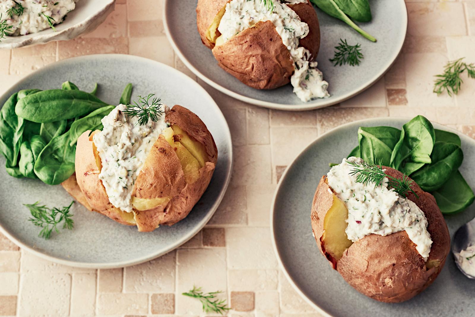 Uuniperunat ja tofutäyte