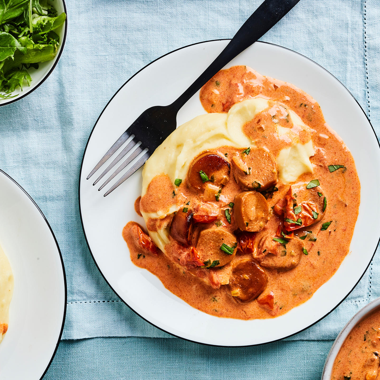 Vegaaninen makkarakastike