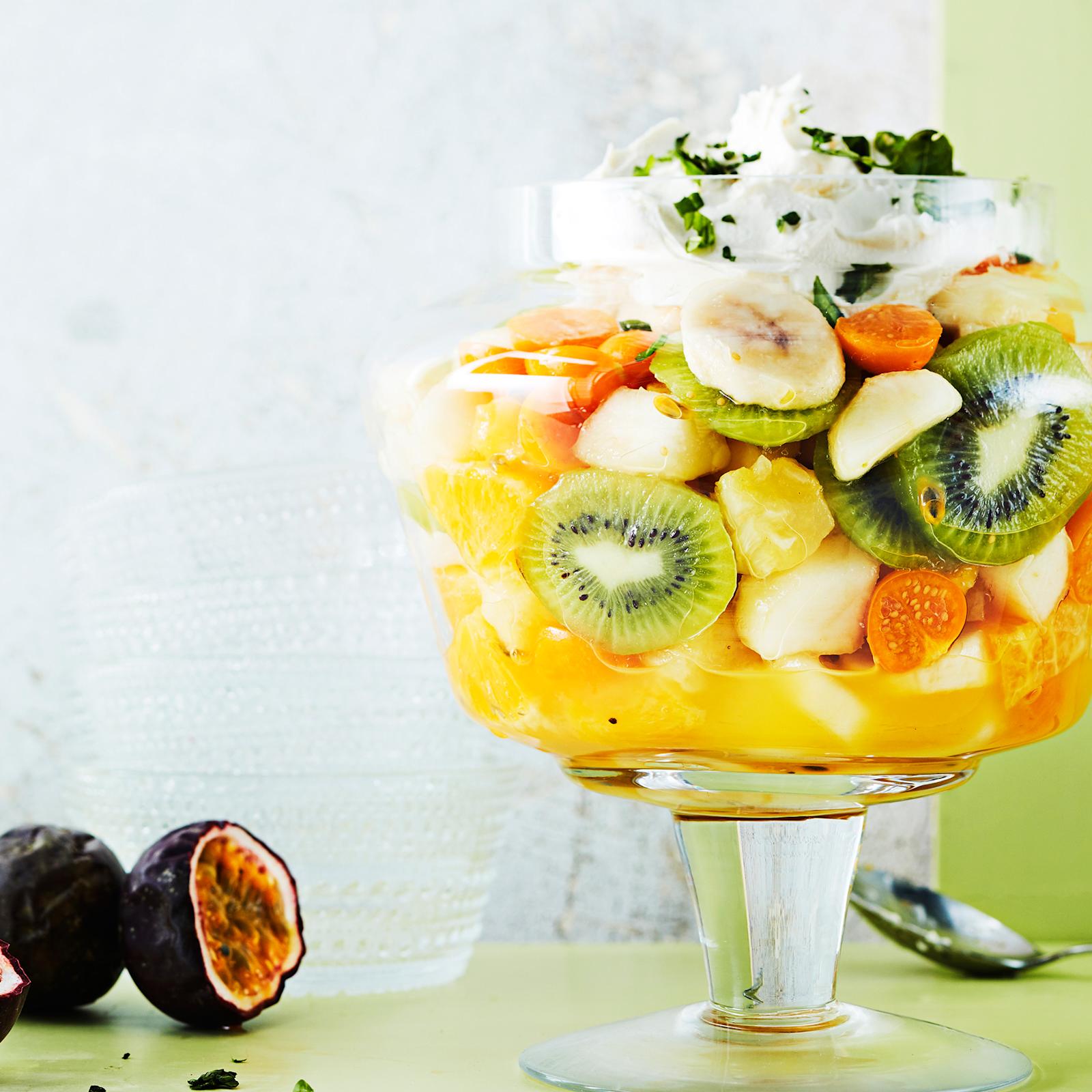 Marinoitu hedelmäsalaatti