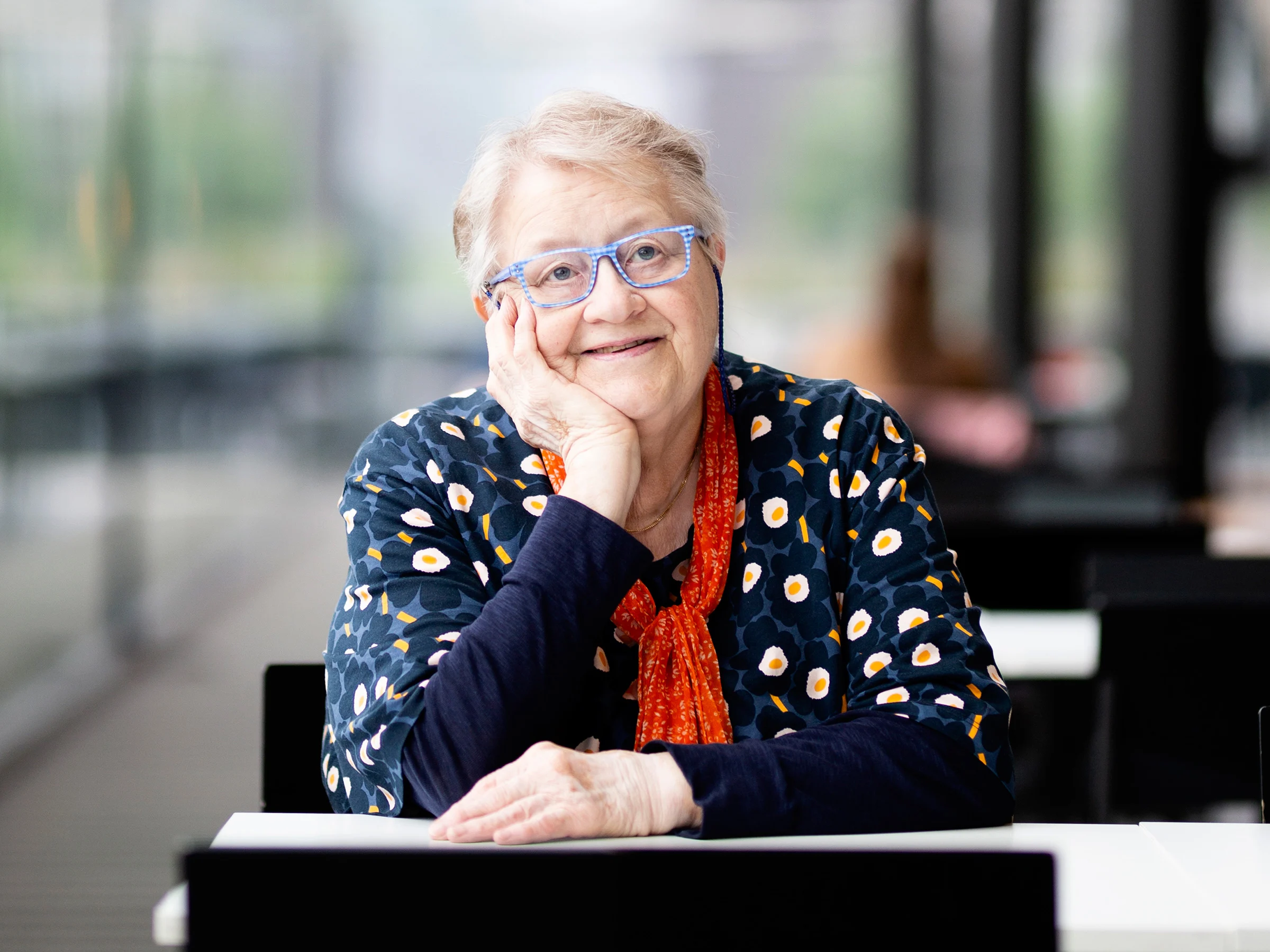 Annica on vapaaehtoinen Helsingin juhlaviikoilla