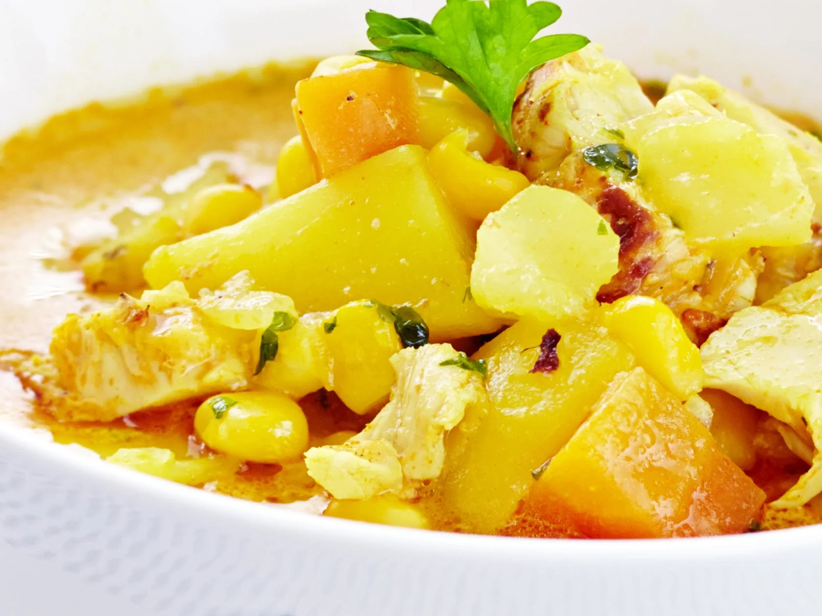 Broileri-perunakeitto