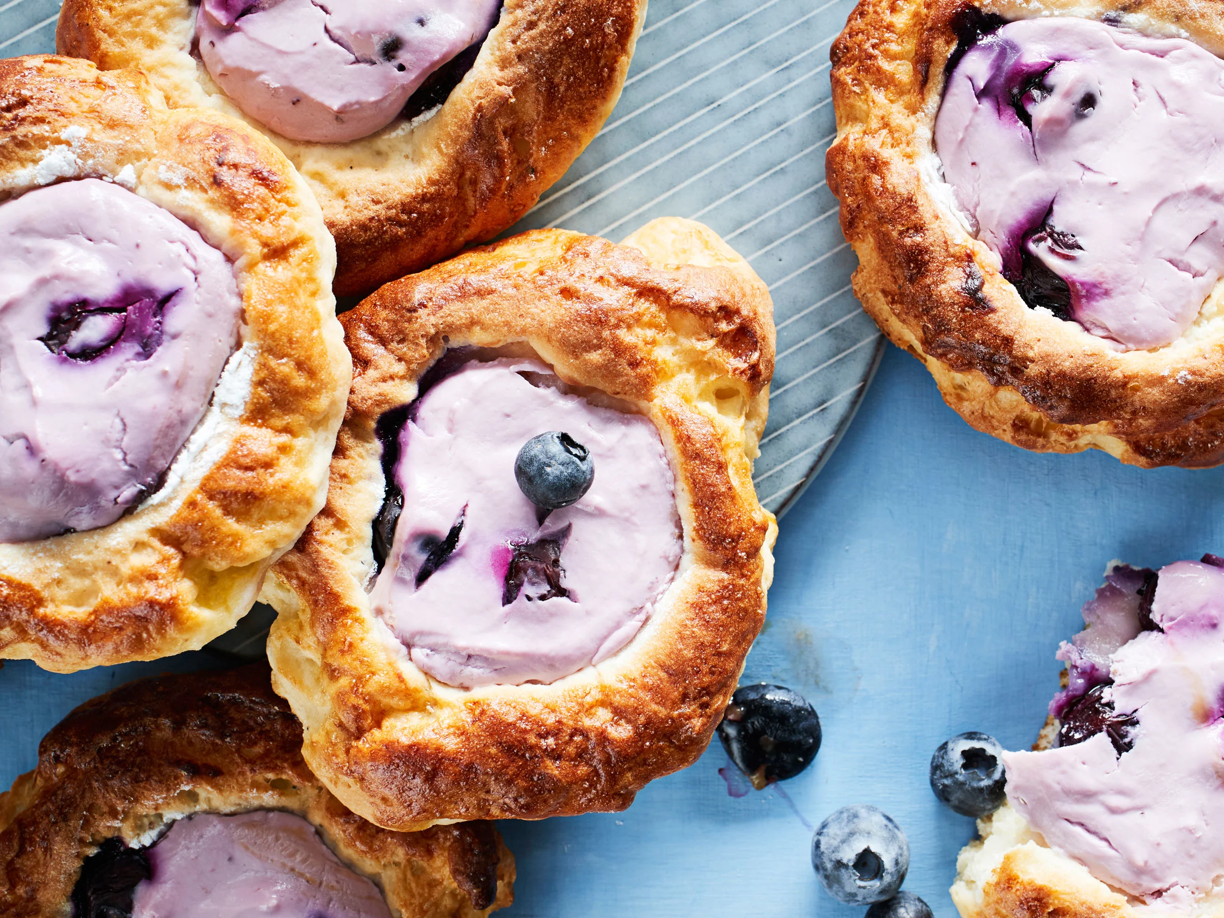 Gluteenittomat marjaiset rahkapullat