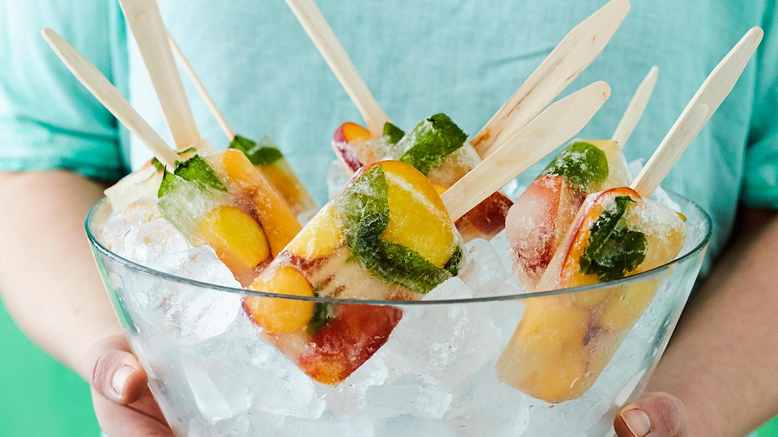 Kuohuviini-persikkamehujäät