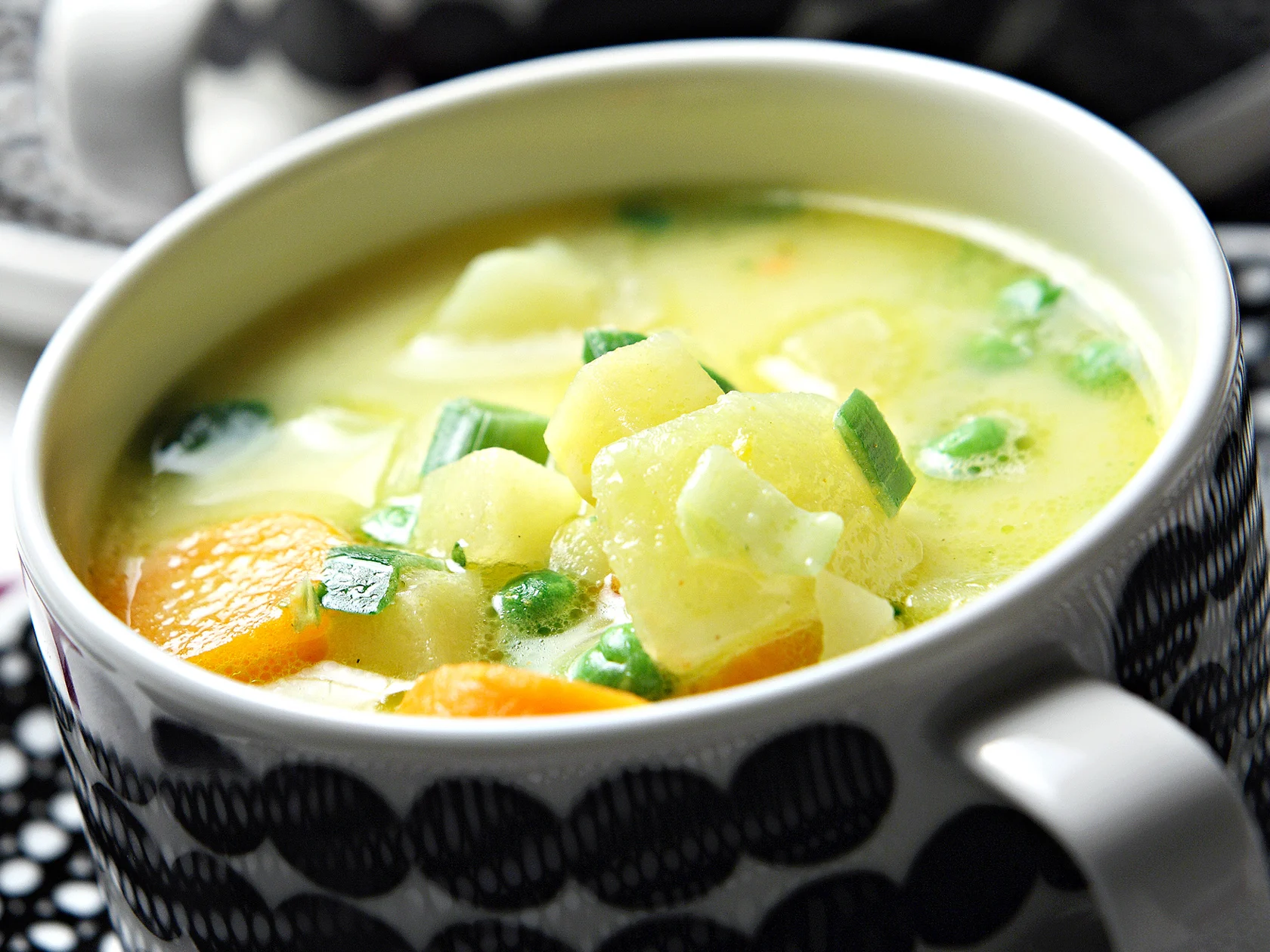 Juustoinen kasviskeitto