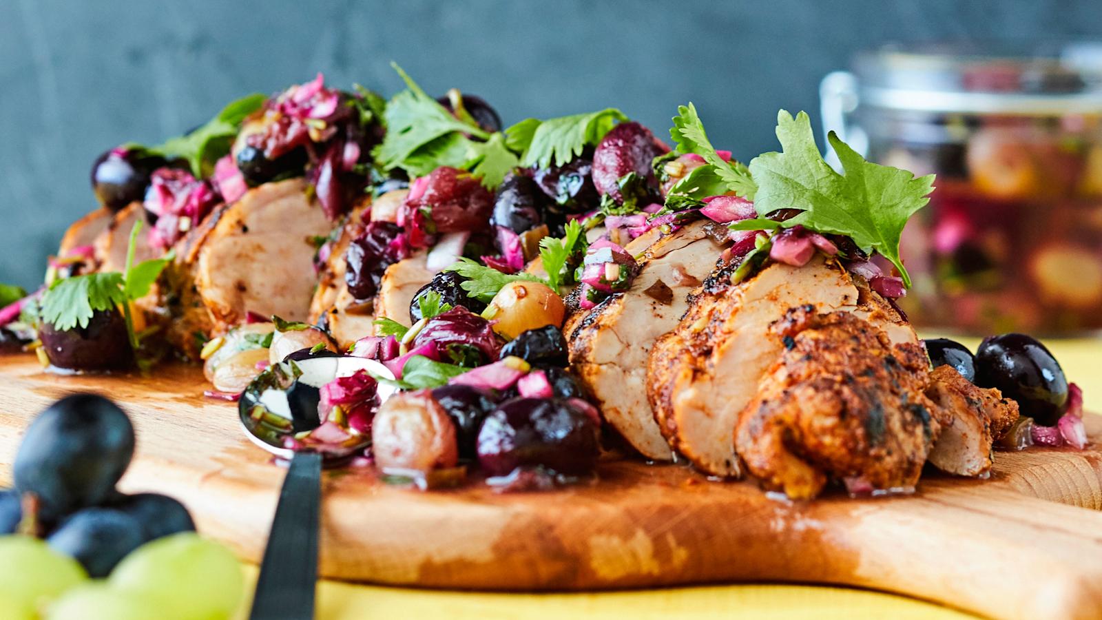Grillipossu ja lämmin rypälesalsa