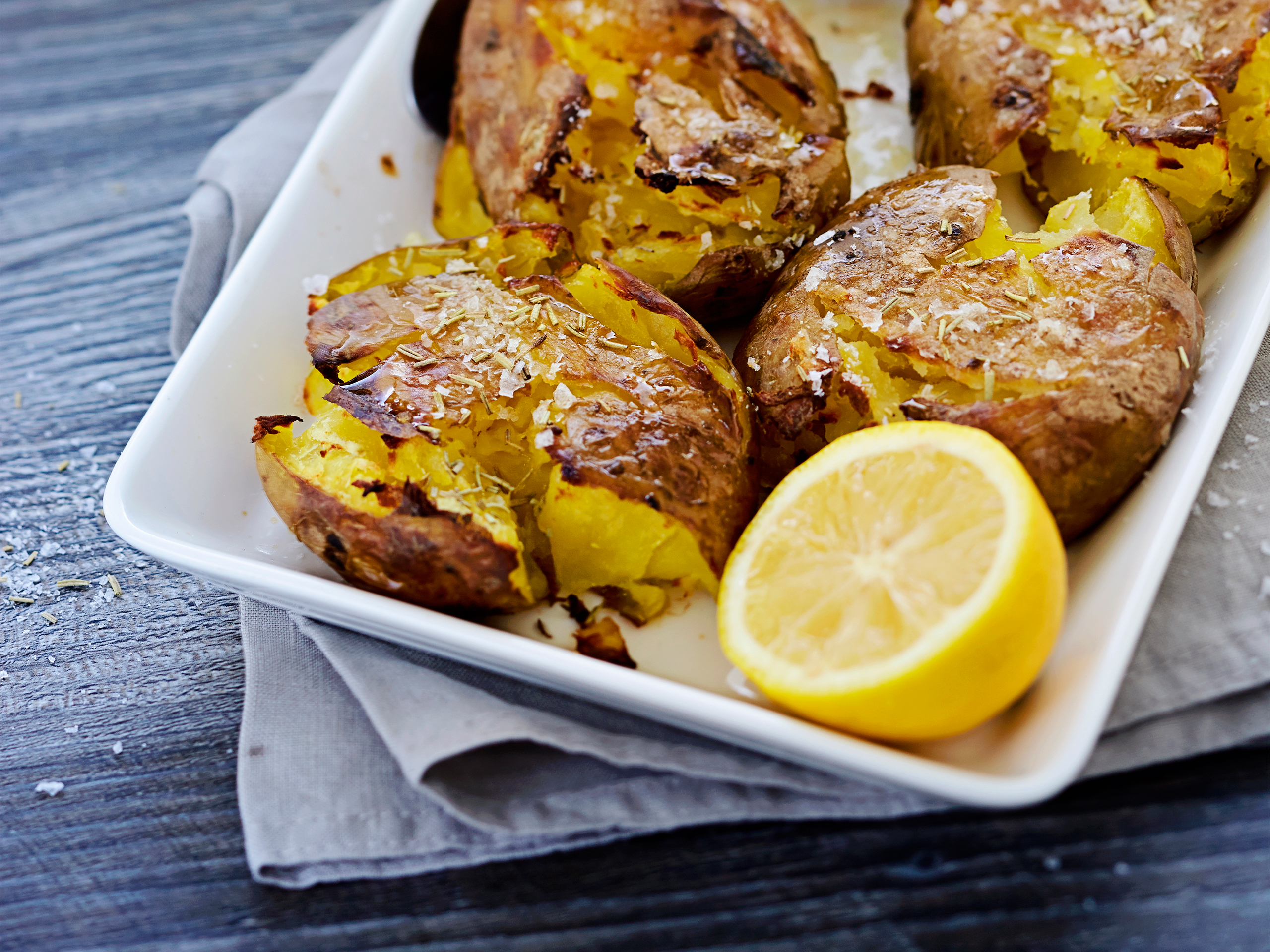 Rapeat rosmariiniuuniperunat