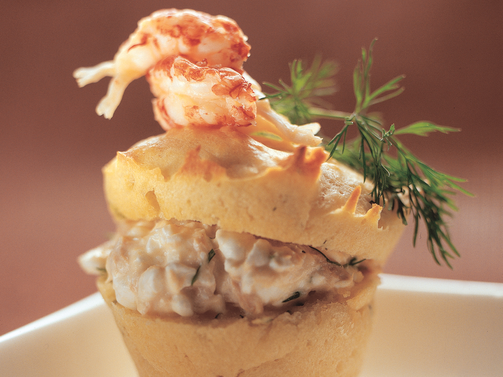 Tonnikalatäytteiset muffinit