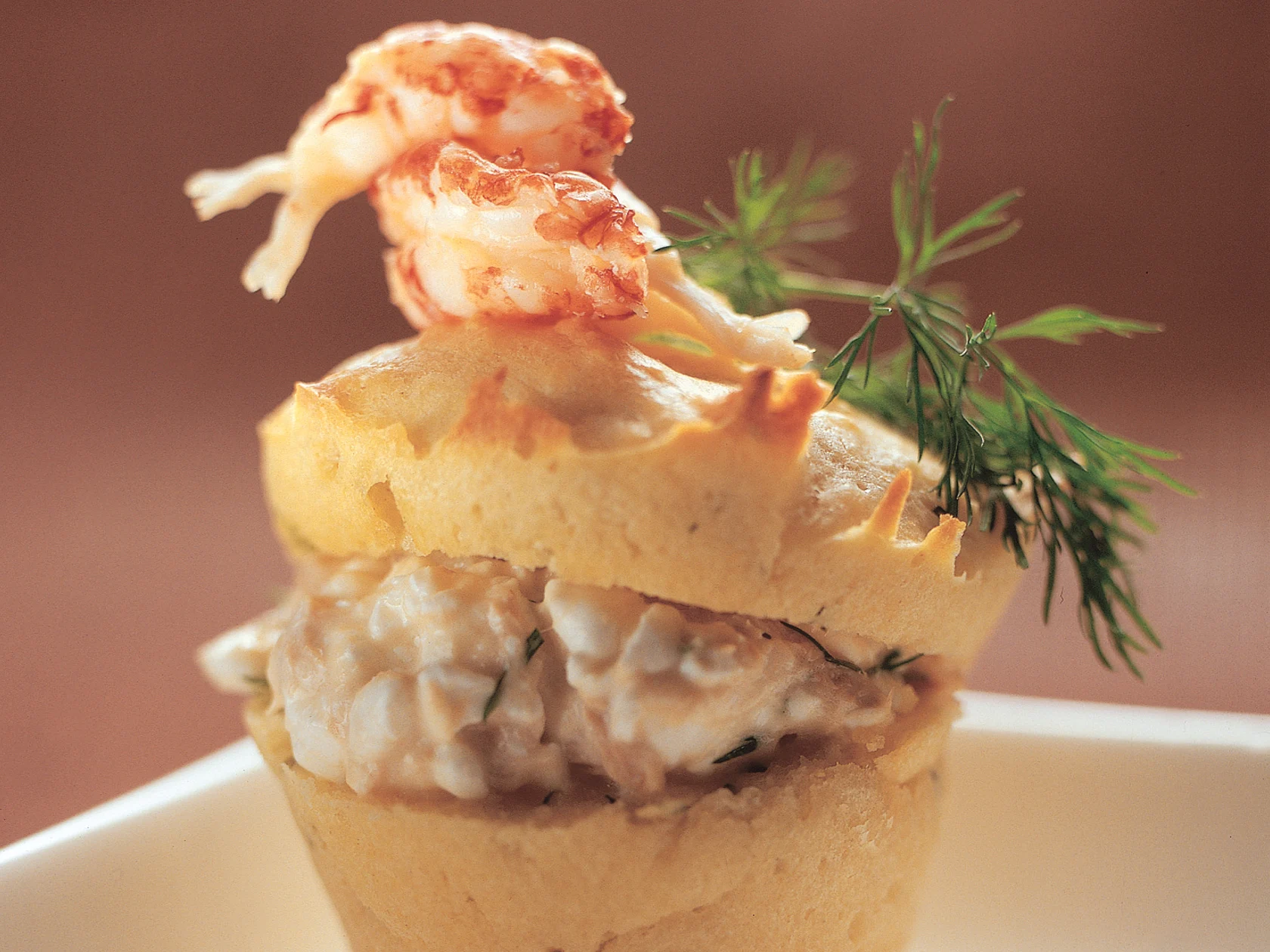 Tonnikalatäytteiset muffinit