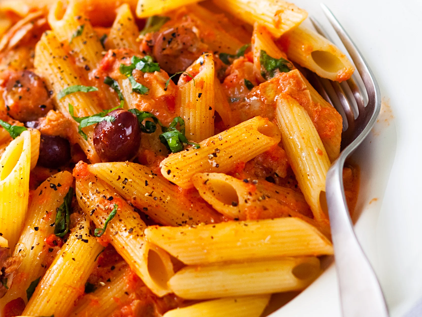 Tonnikala-tomaattipasta