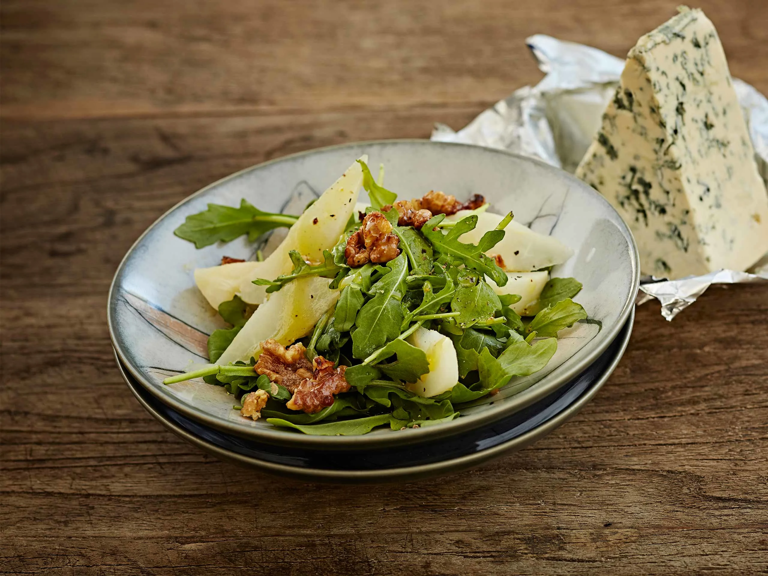 Pähkinäinen päärynäsalaatti