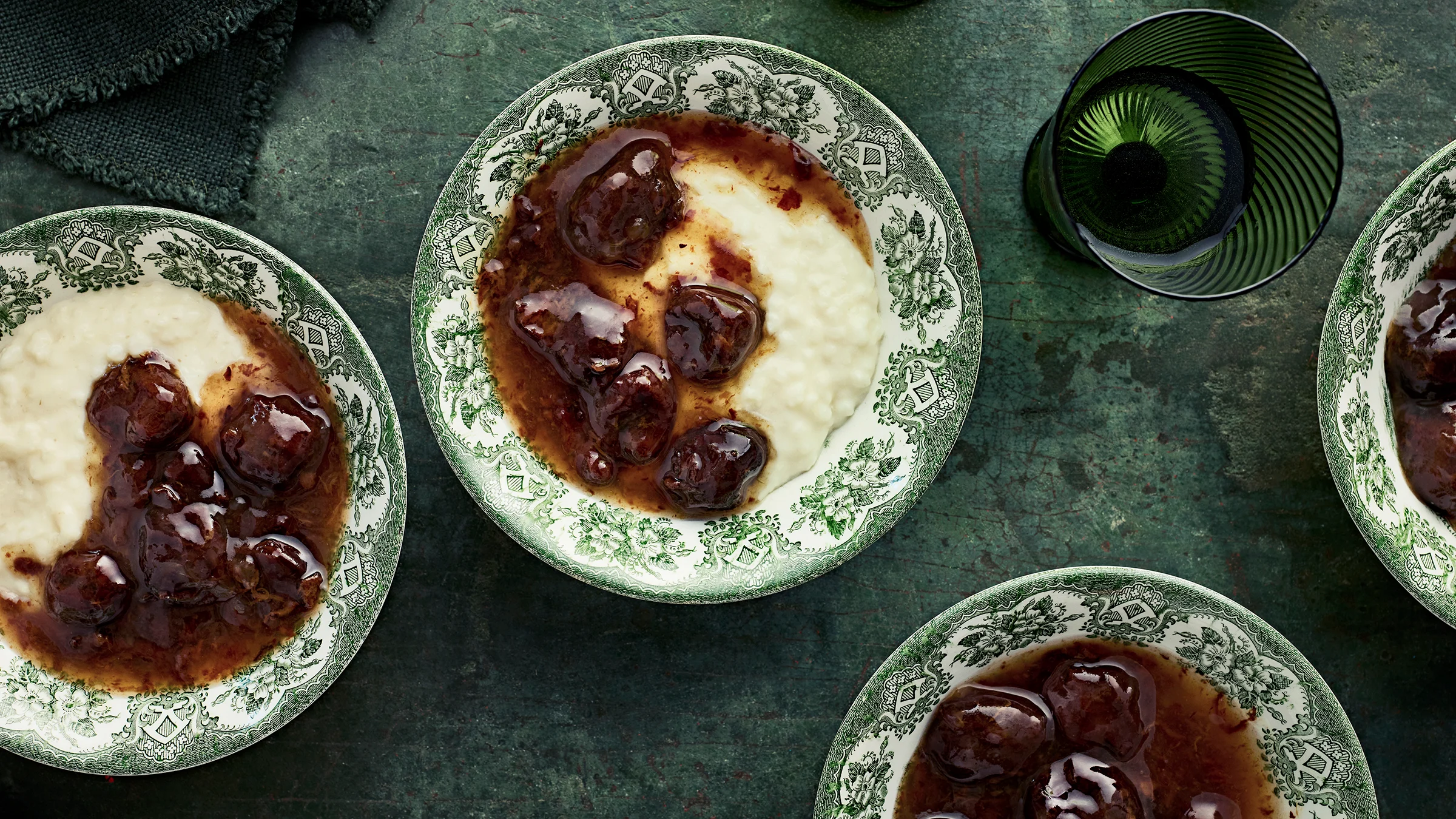 Luumukiisseli ja riisipuuroa