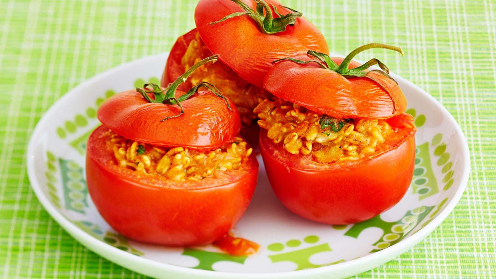 Ohratäytteiset tomaatit