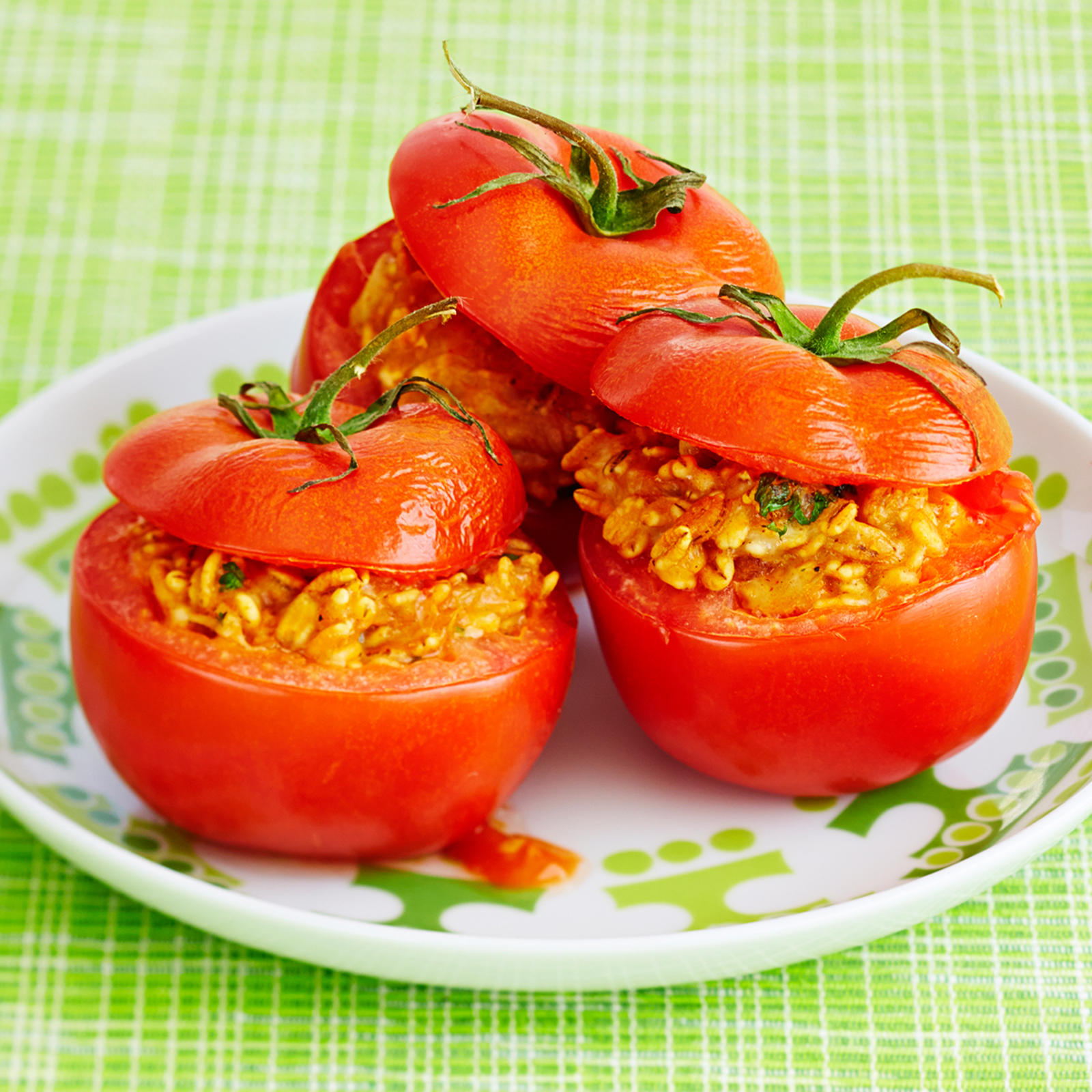 Ohratäytteiset tomaatit