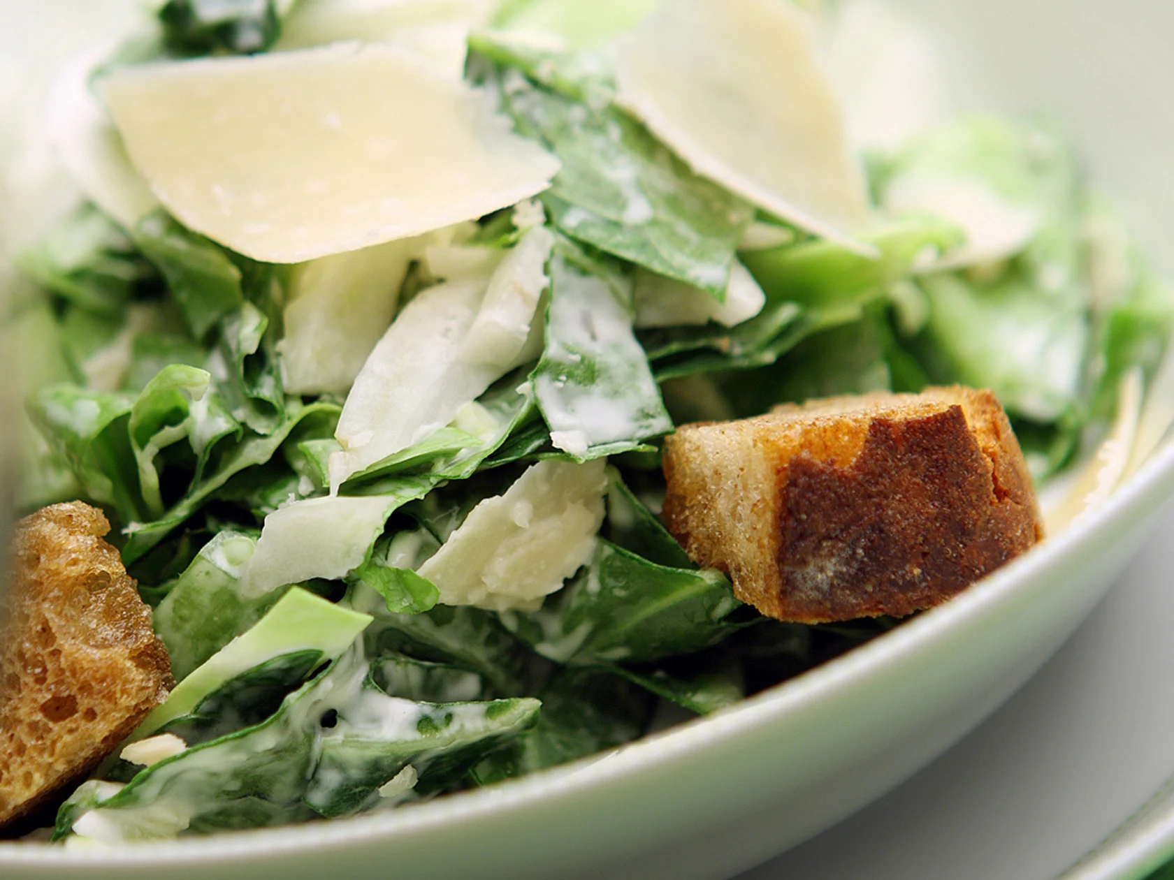 Kaali-ceasarsalaatti