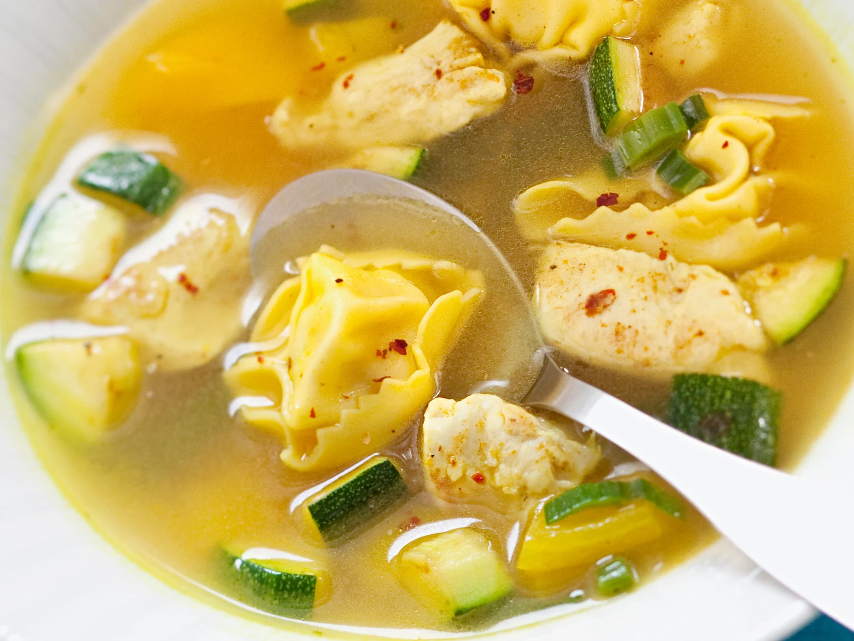 Nopea kana-pastakeitto