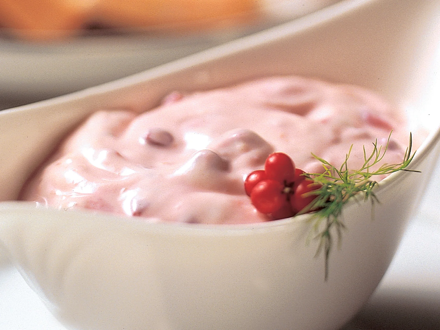 Puolukka-kermaviilikastike