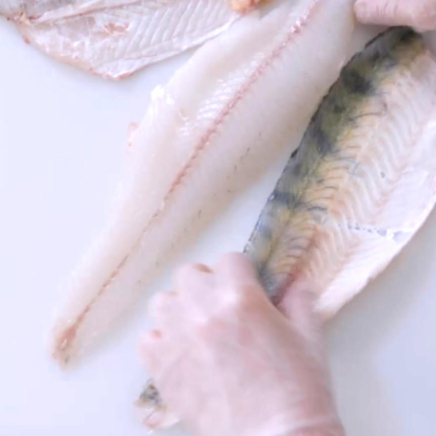 Ruotojen ja nahan poisto kuhafileestä