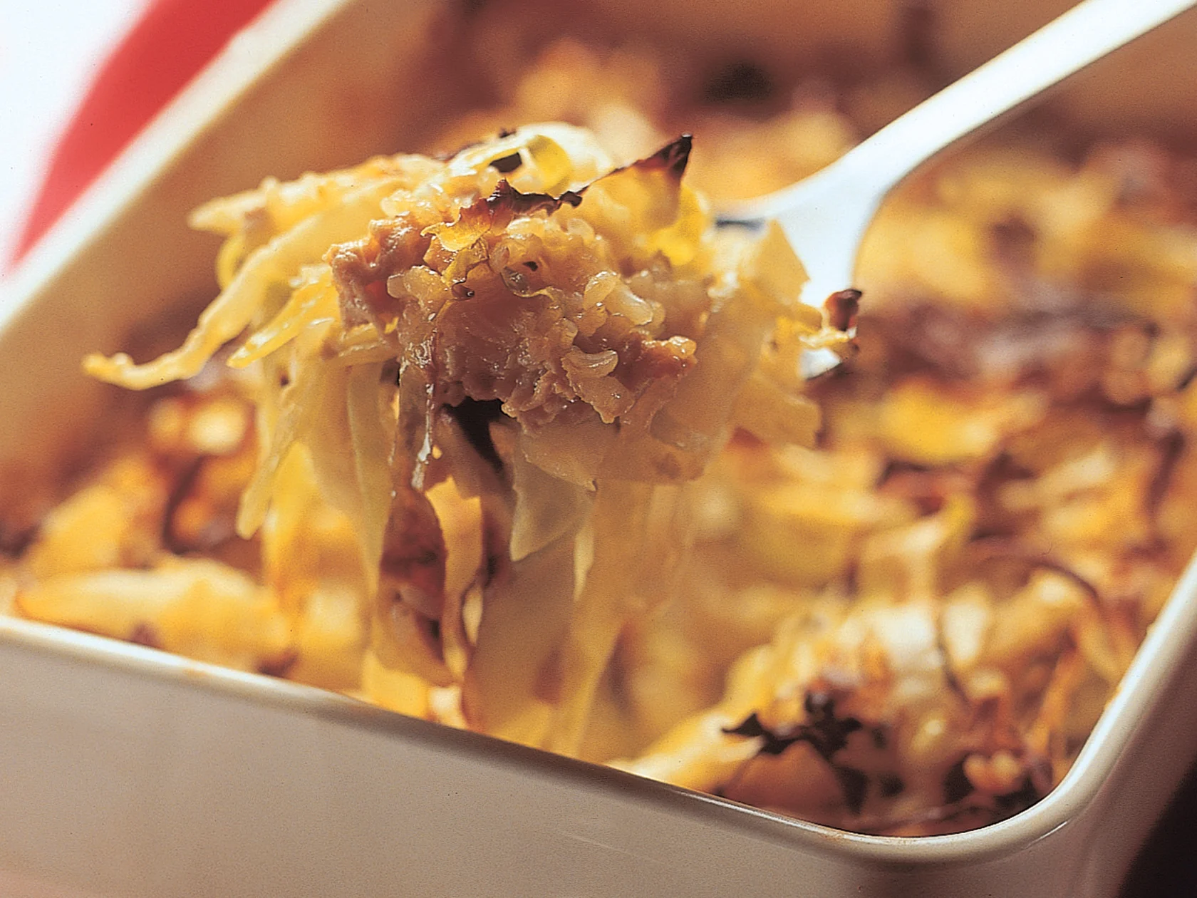 Helppo broileri-kaalilaatikko