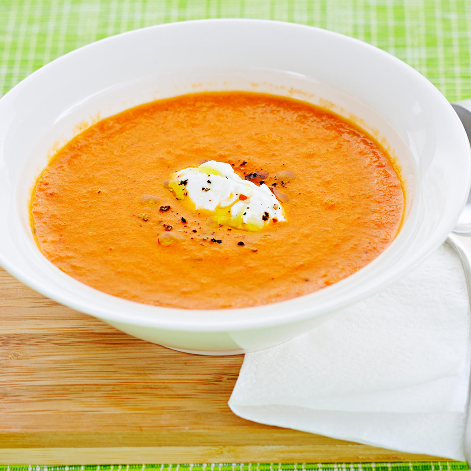 Tomaatti-vuohenjuustokeitto