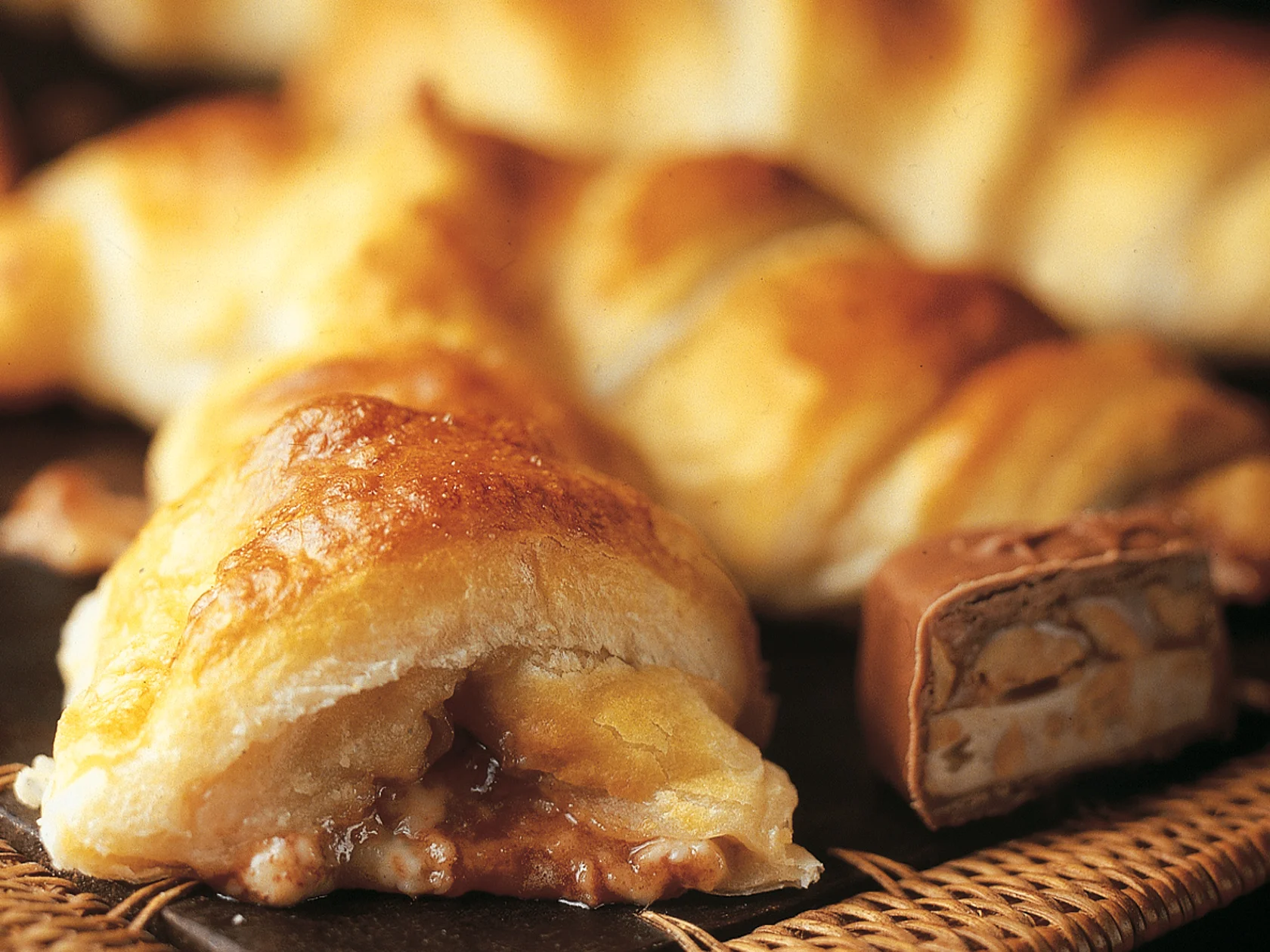 Pähkinäsuklaacroissantit