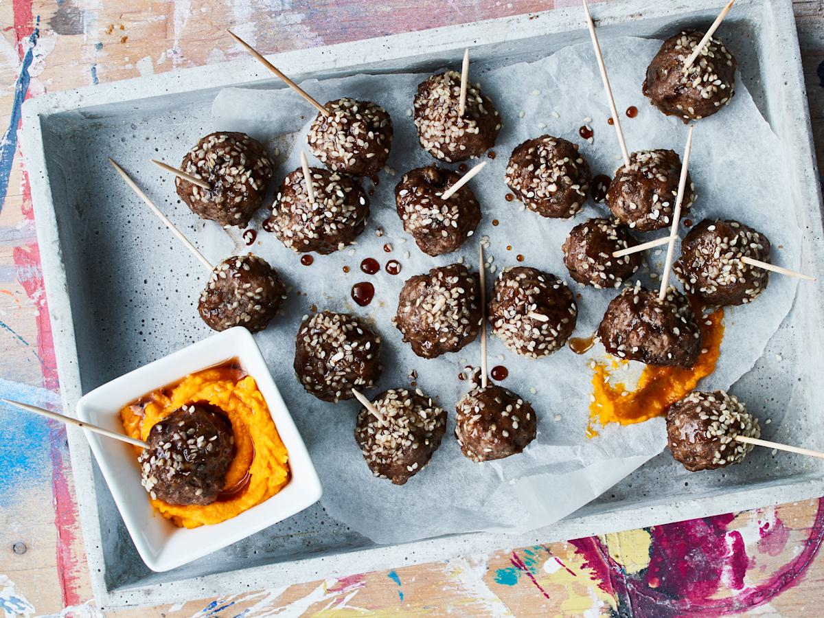 Dipattavat lihapullat ja porkkanatahna