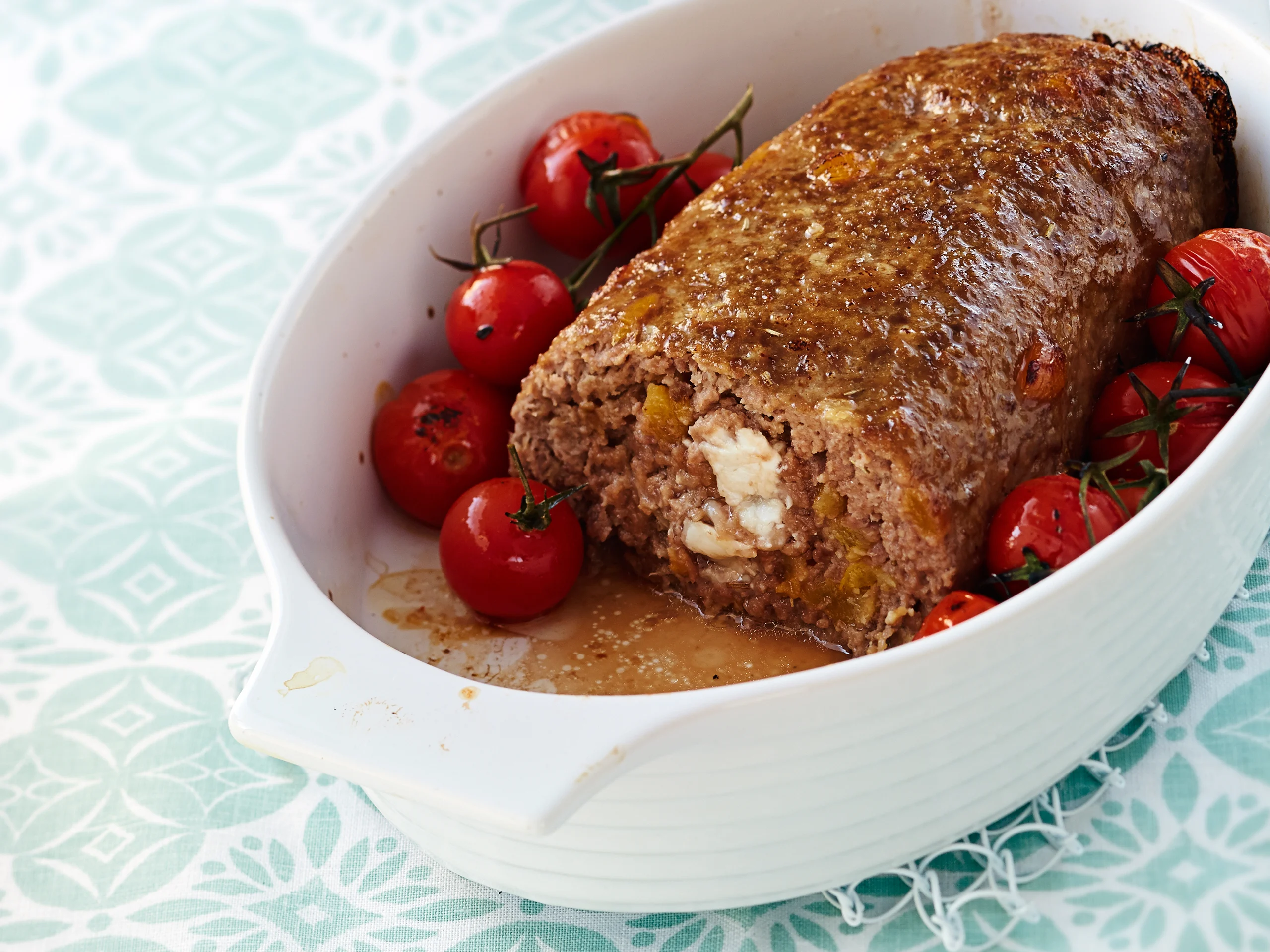 Vuohenjuustolla täytetty lihamureke