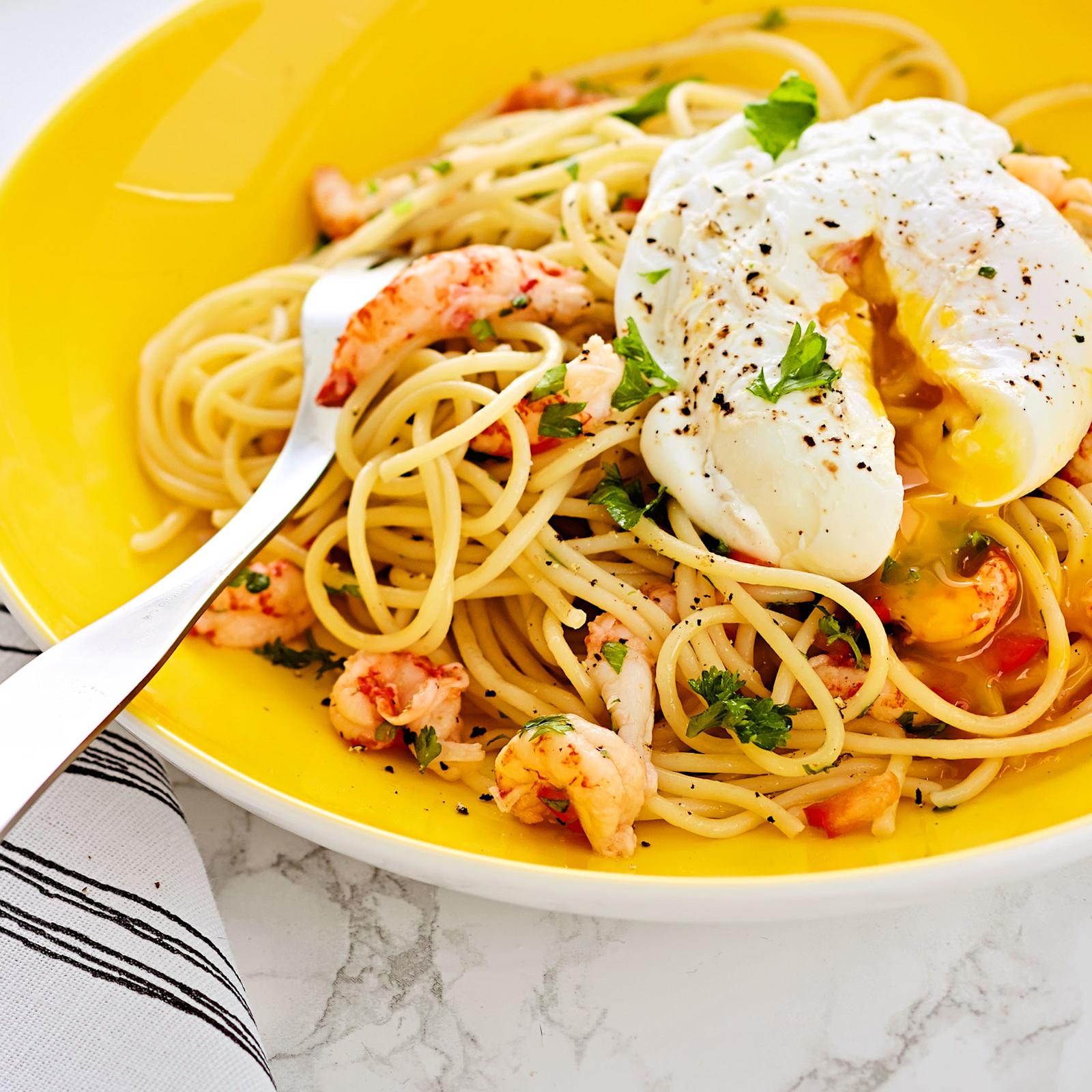 Rapupasta ja uppomunat