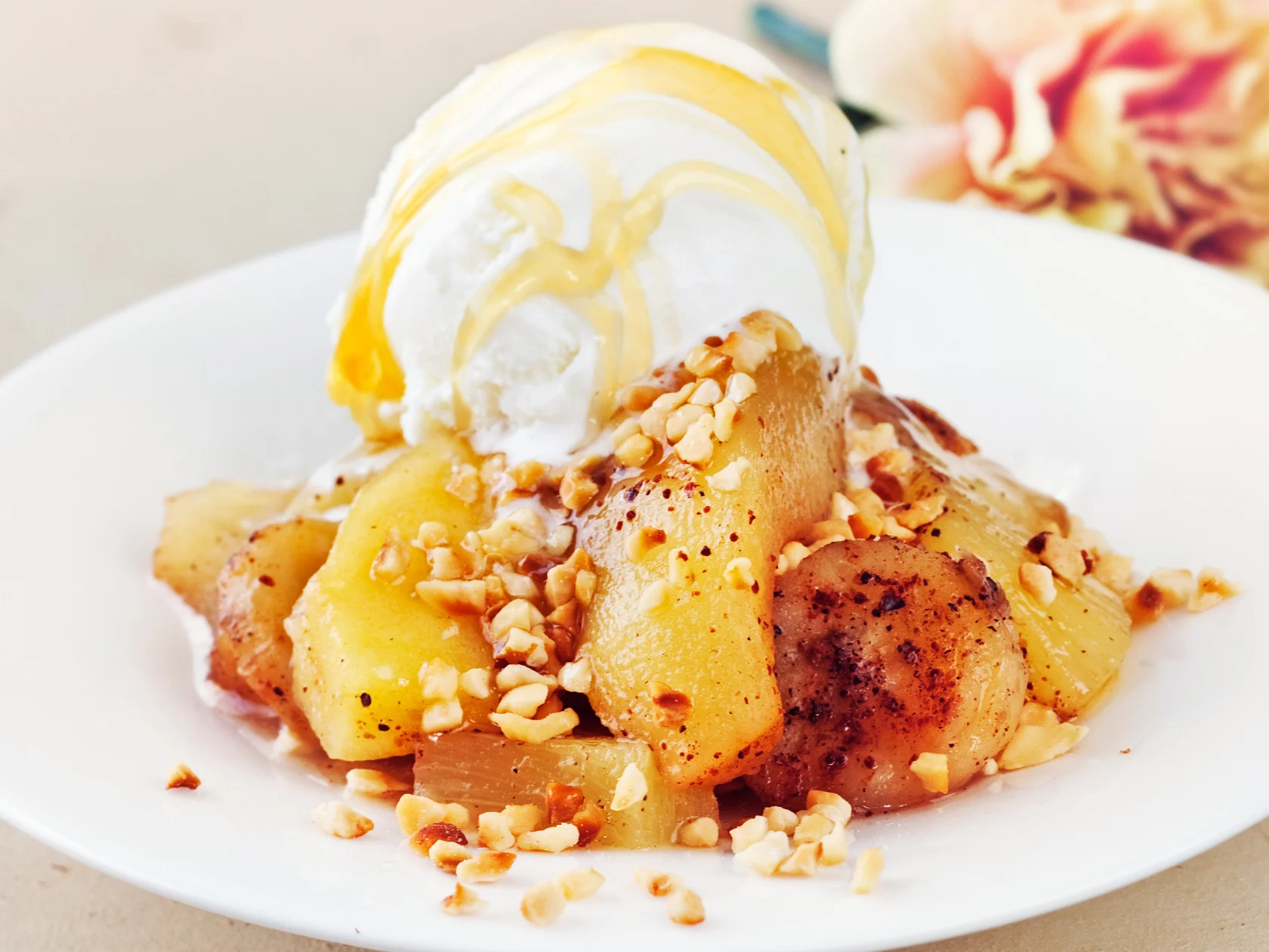 Grillattu hedelmäsalaatti