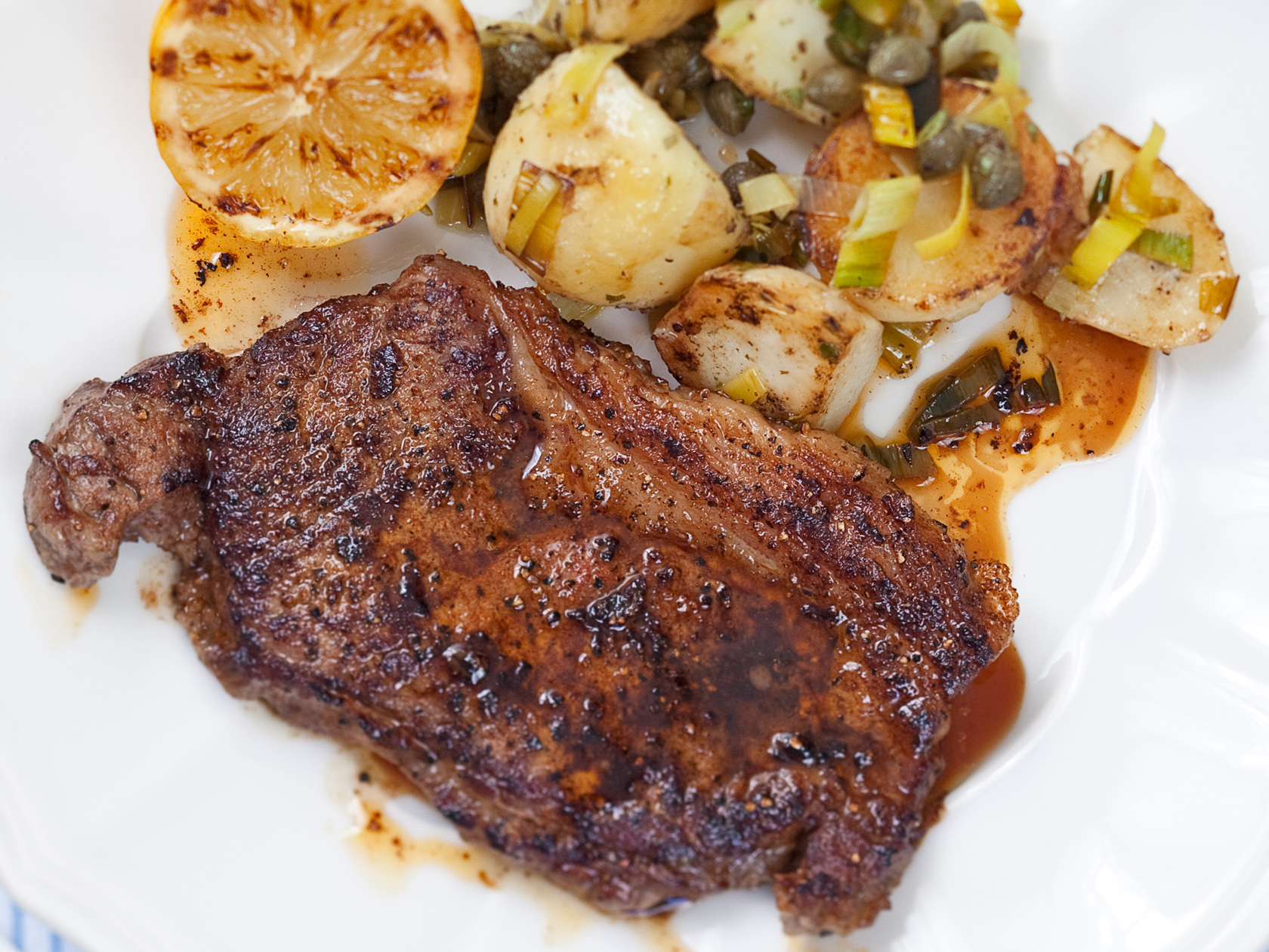 Rub-maustetut naudan ulkofileepihvit