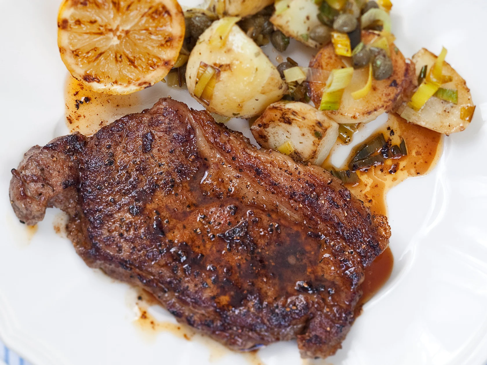 Rub-maustetut naudan ulkofileepihvit