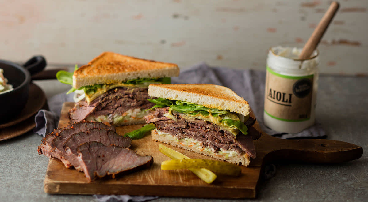 Kulman Keittiön pastrami-sandwich