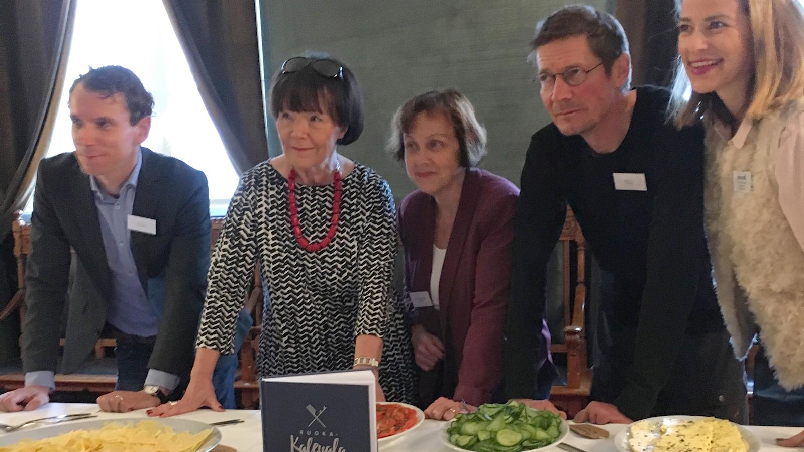 Ruoka-Kalevala jatkuu: isien rooli kasvaa, sirkat joulupöytään