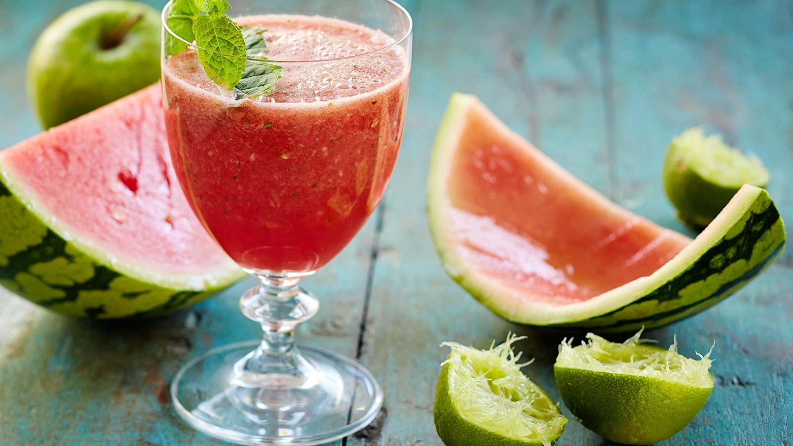 Vesimeloni-omenajuoma