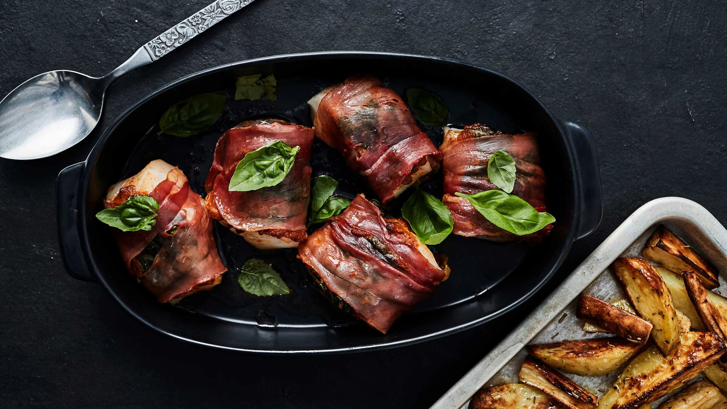 Pestoturskaa uunissa