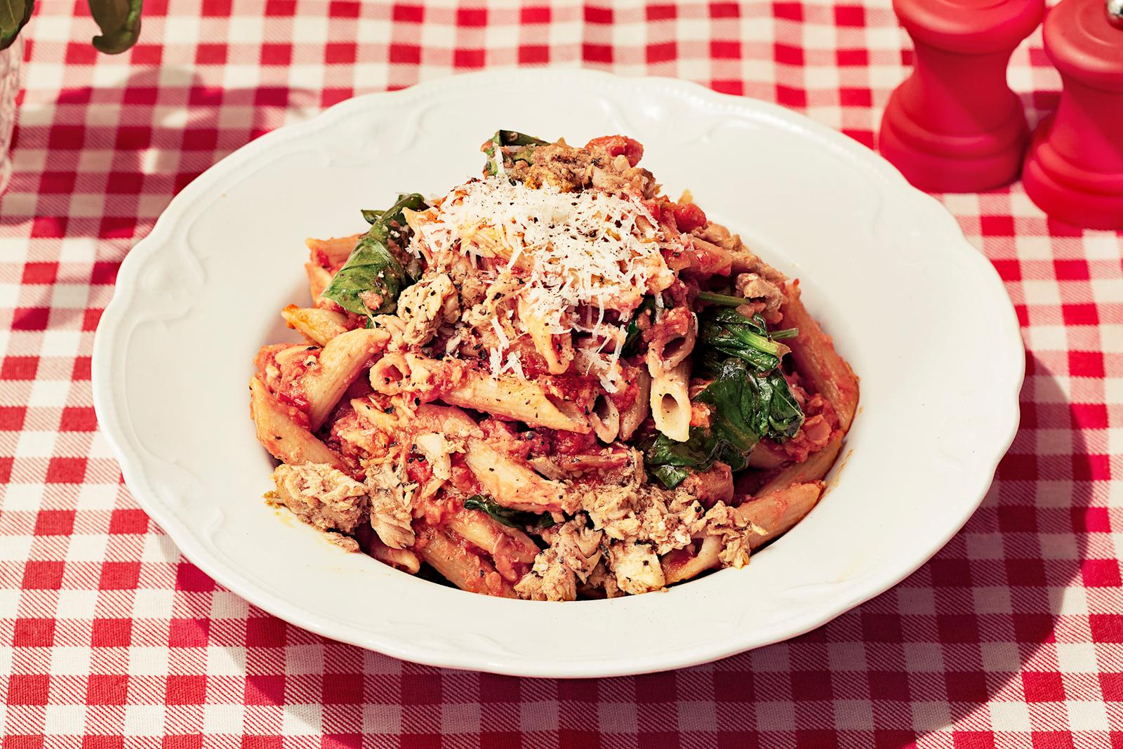 Tomaattinen kalapasta