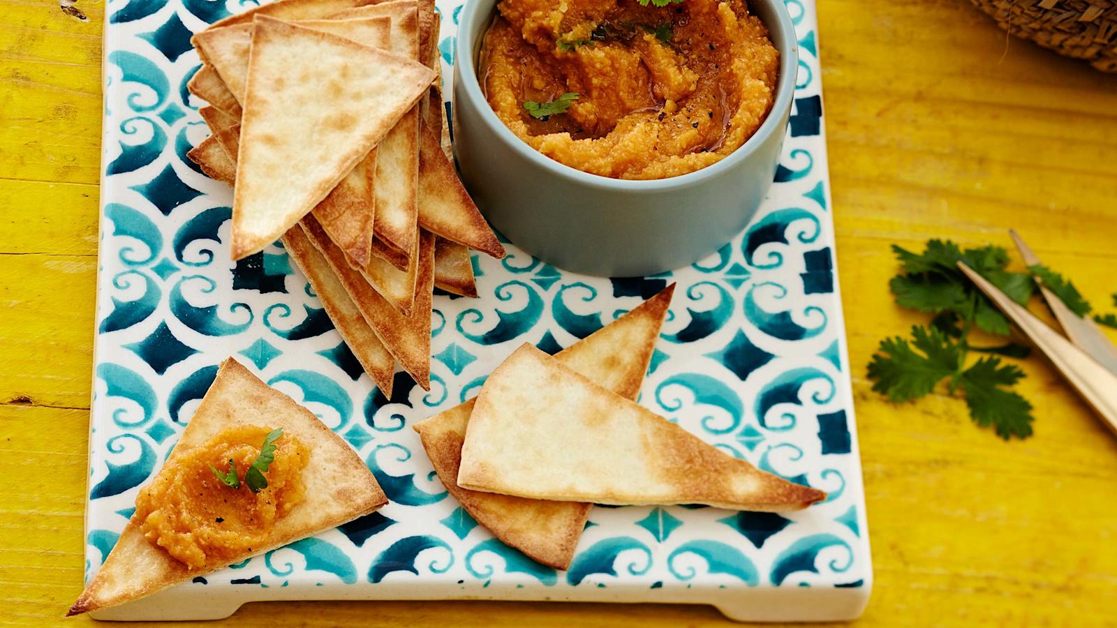 Porkkanahummus ja tortilla sipsit