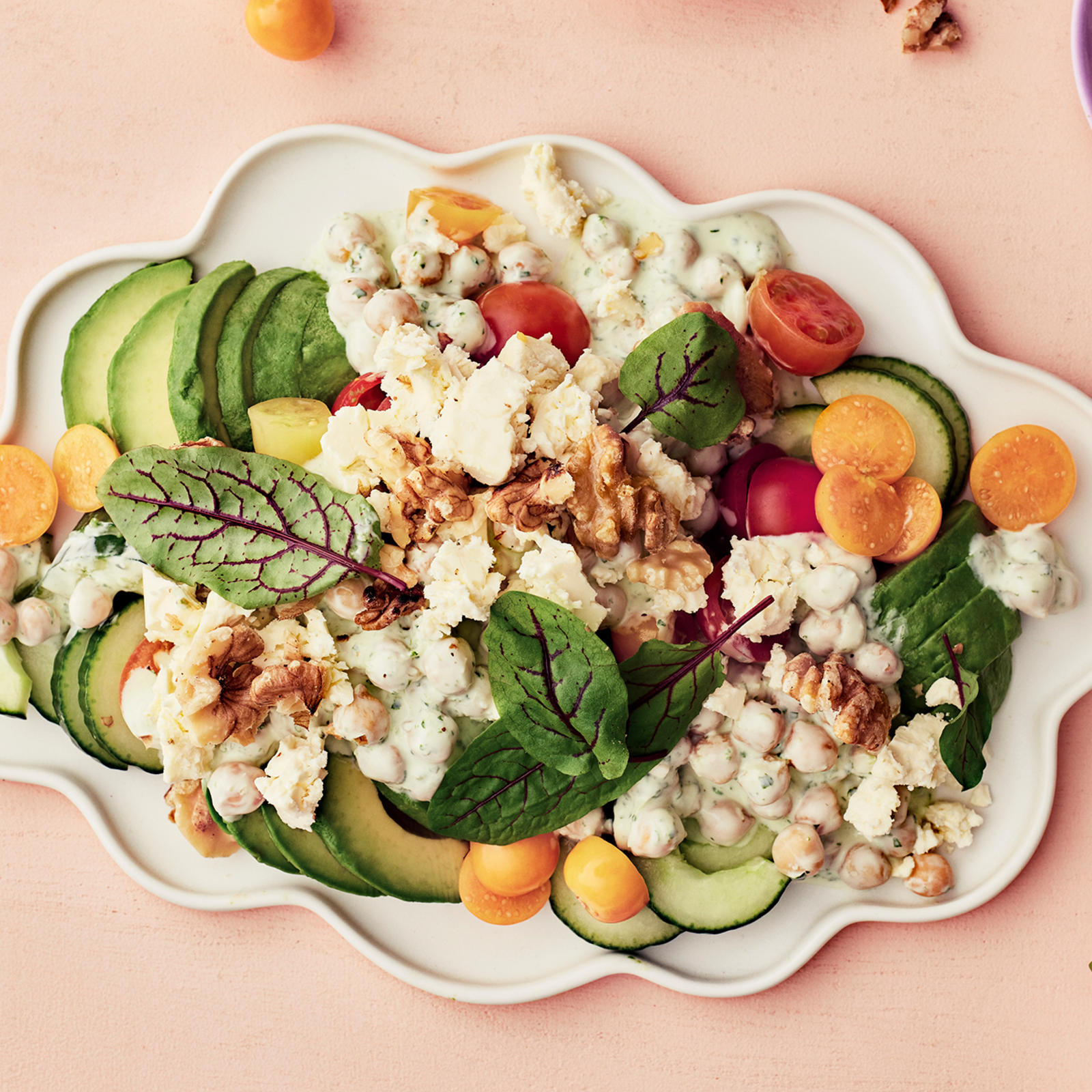 Helppo kikhernesalaatti