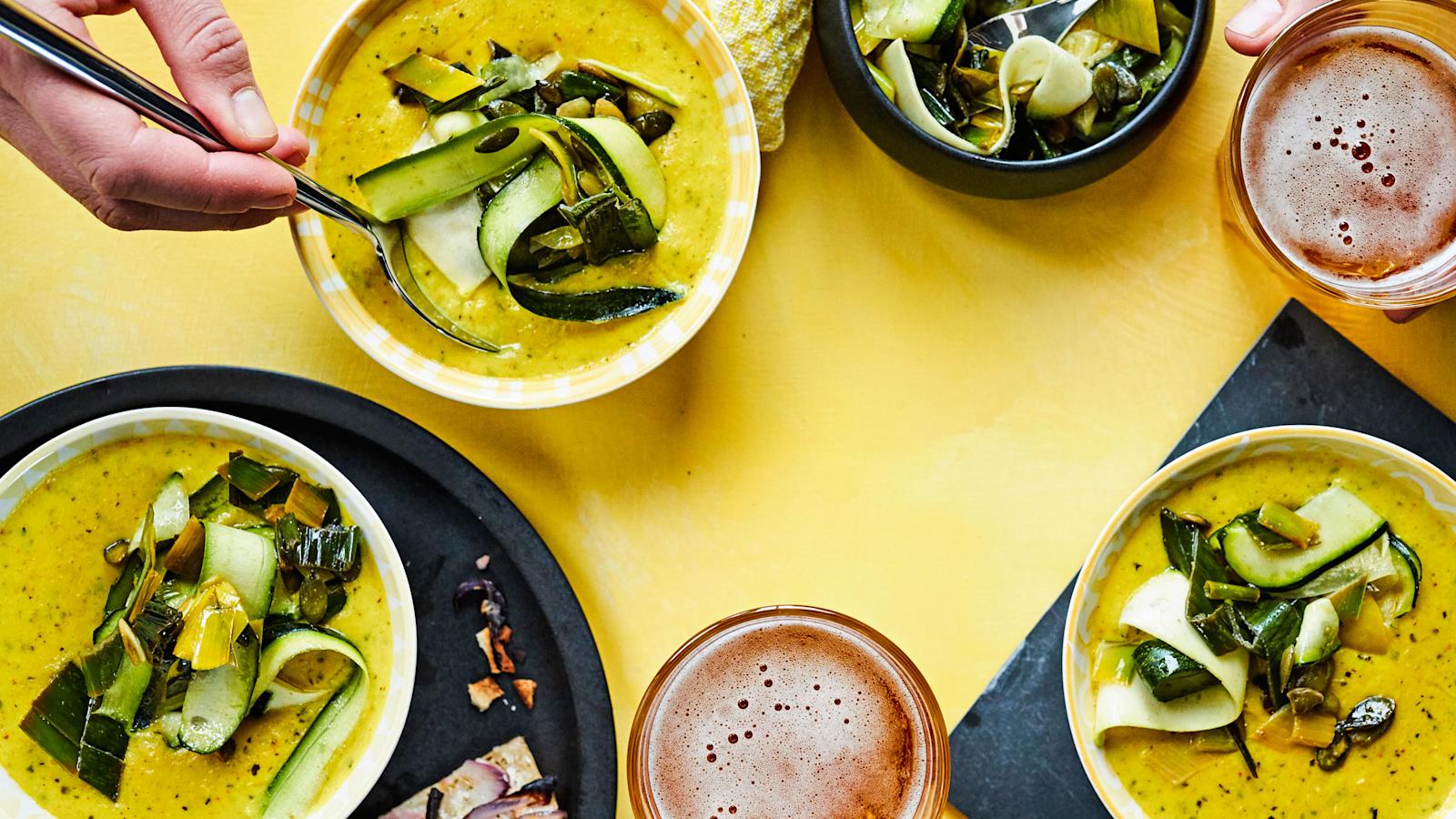 Kesäkurpitsakeitto kookoksella