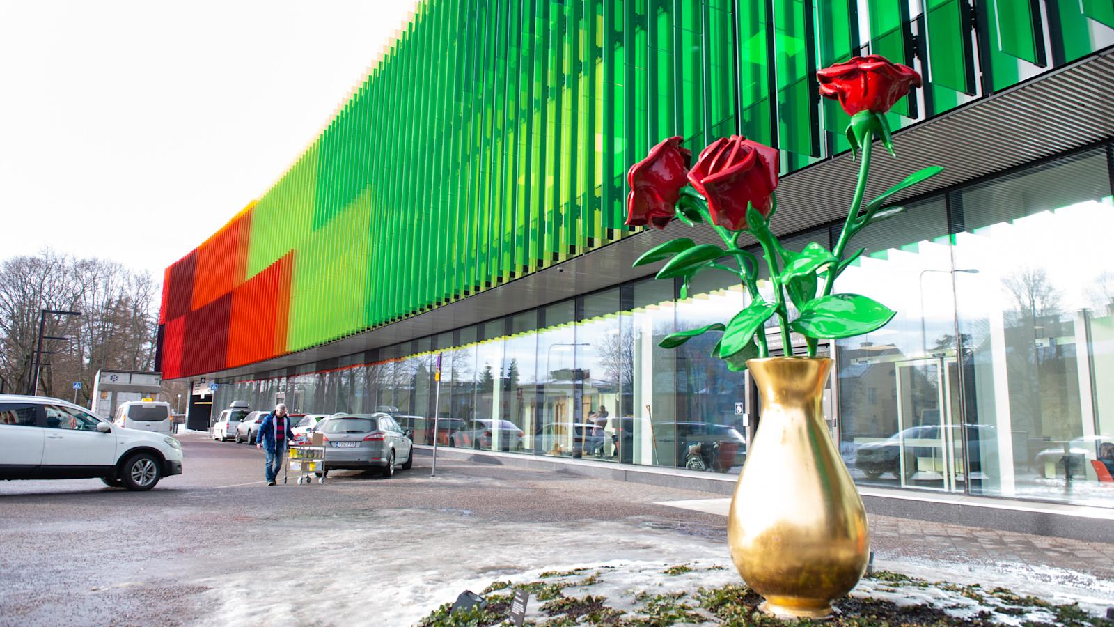 Uusi lastensairaala on värikäs myös julkisivultaan